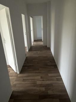 تصویر 3 Zimmer / 70,99 m² – schöne 3-Zimmer-Wohnung in ruhiger Wohnlage in der Erich-Kästner-Straße 85