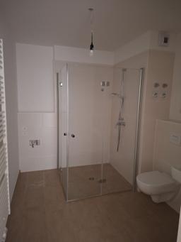 تصویر 2 Zimmer / 53,69 m² – 2-Raum-Whg. im Neubaugebiet Hoyerswerdaer Str. 41, 4.OG - einkommensabhängige Vermietung ohne WBS
