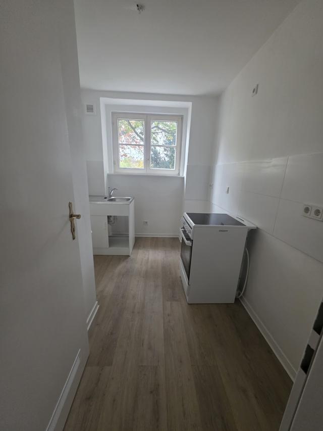 تصویر 2 Zimmer / 39,24 m² – WBS!!! frisch renovierte 2-Zimmerwohnung Neuköllnische Allee 99, EG LI