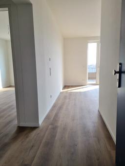 تصویر 4 Zimmer / 105,85 m² – Helle Dachgeschosswohnung mit 4 Zimmern und 2 Bädern!