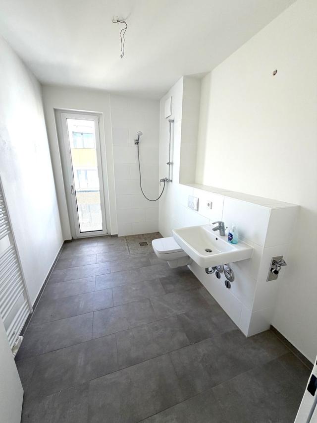 تصویر 2 Zimmer / 60,24 m² – Helle Dachgeschosswohnung mit Balkon!