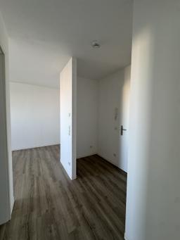 تصویر 2 Zimmer / 65,82 m² – moderne 2-Zimmer-Wohnung in der Mittenwalder Str. 10