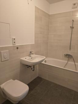 تصویر 2 Zimmer / 53,47 m² – WBS 100/140 notwendig_Schnellerstr. 48, 1.OG LI