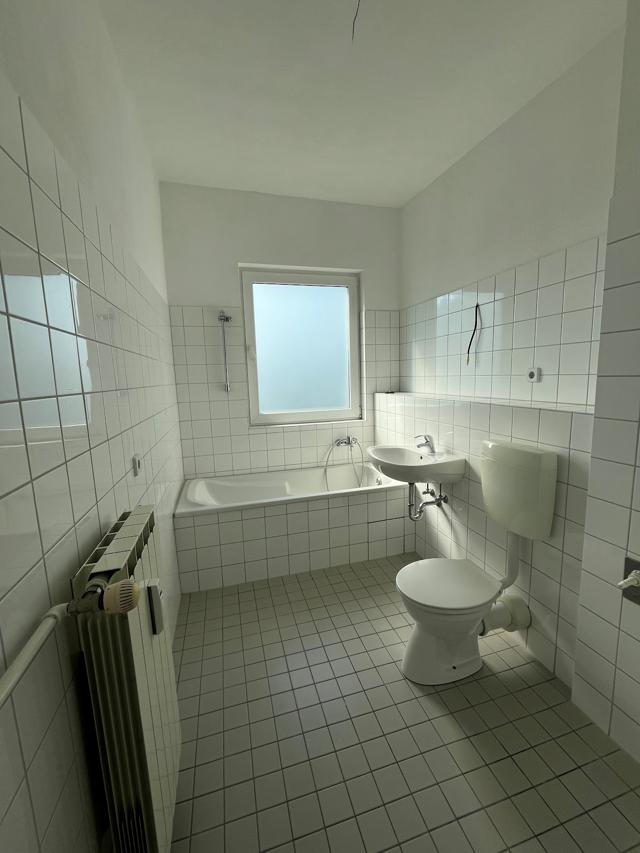 تصویر 3 Zimmer / 79,46 m² – WBS mit besonderem Wohnbedarf 3- Zimmer, Lehmusstr. 18, 3.G LI
