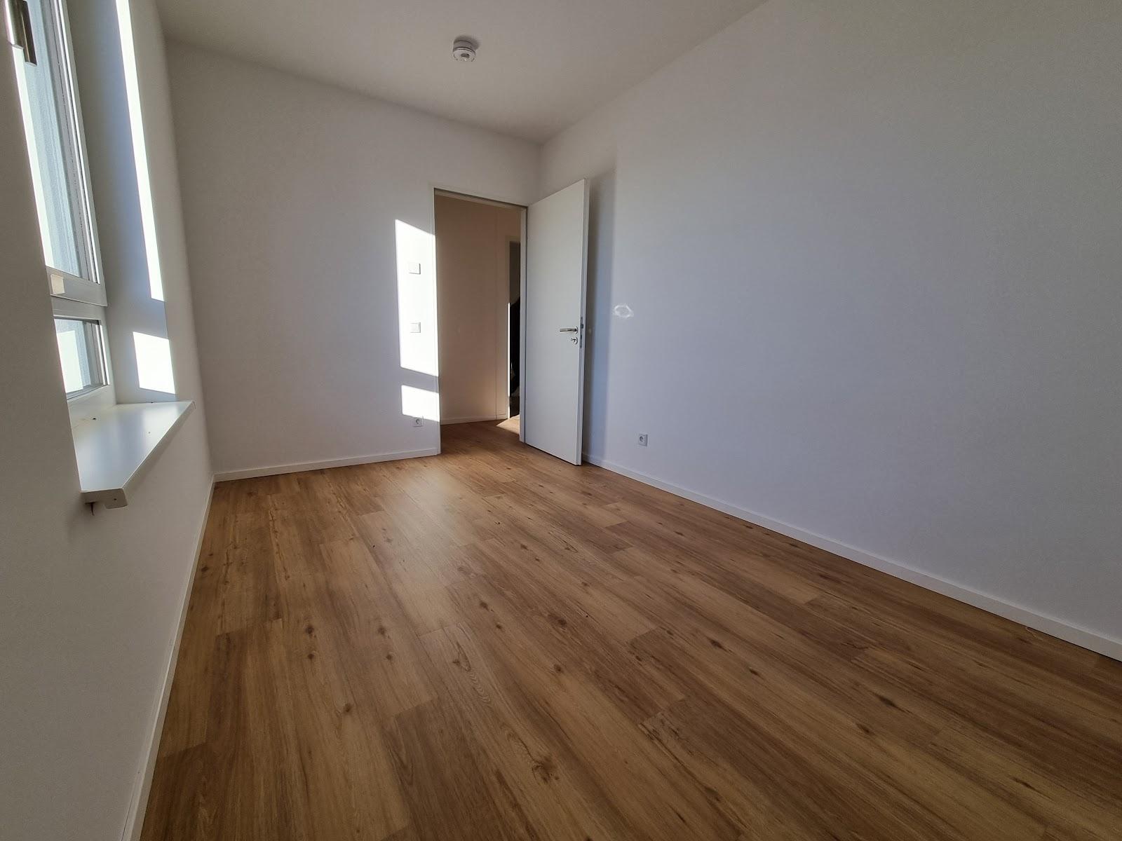 تصویر 3 Zimmer / 69,93 m² – Neubauwohnung mit Balkon, Wannenbad und offenen Wohnbereich!