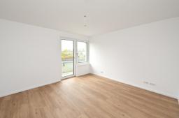 تصویر 4 Zimmer / 99,54 m² – Großzügige Maisonette-Wohnung mit Terrasse und Balkon in Altglienicke