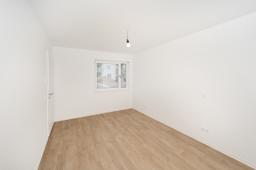 تصویر 2 Zimmer / 57,71 m² – Nachmieter für schöne 2-Zimmer Wohnung in der Senftenberger Str. 18 gesucht
