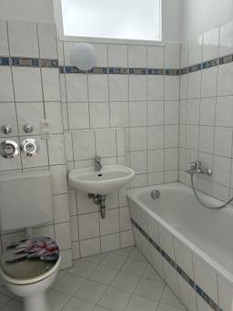 تصویر 2 Zimmer / 49,01 m² – Holzmindener Str. 28, 5.G LI