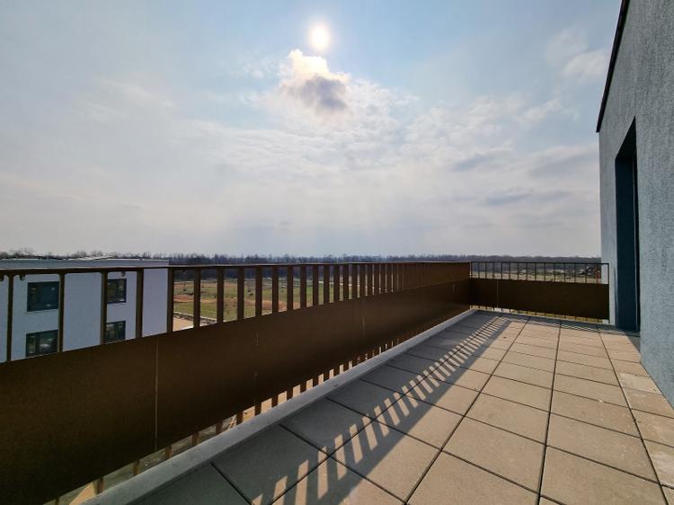 تصویر 4 Zimmer / 105,85 m² – Helle Dachgeschosswohnung mit 4 Zimmern und 2 Bädern!