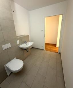 تصویر 1 Zimmer / 42,36 m² – Lichtdurchflutete Räume im Erstbezug – Ihr neues Zuhause mit WBS 140!