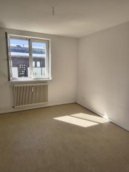 تصویر 5 Zimmer / 109,65 m² – WBS mit besonderem Wohnbedarf notwendig_Schöne Maisonettewohnung
