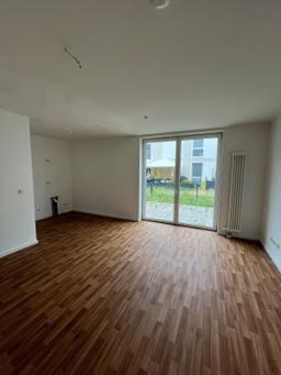 تصویر 2 Zimmer / 55,89 m² – WBS Wohnung mit Terrasse sucht Nachmieter, Maßholderweg 7, EG MIL
