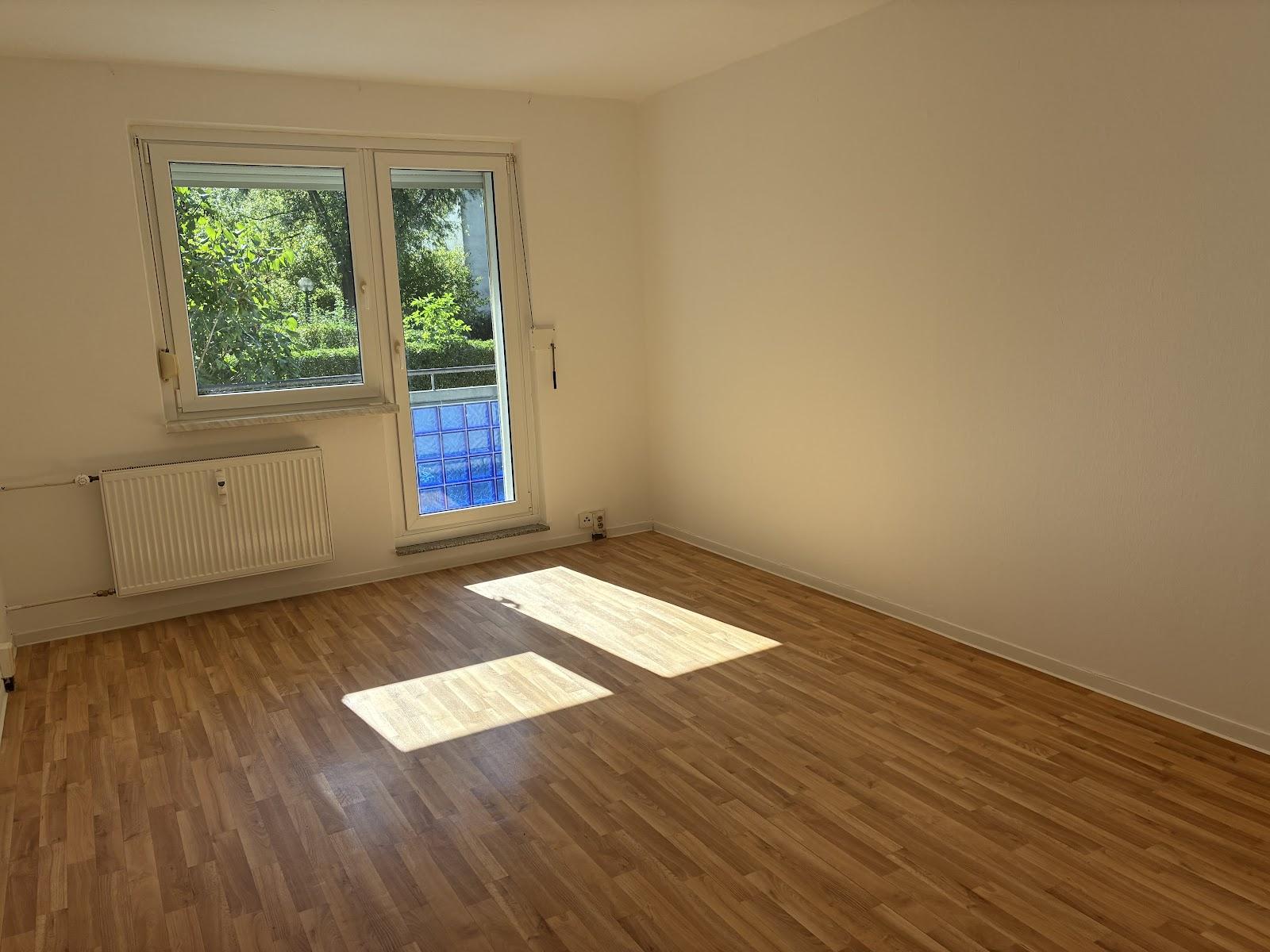 تصویر 1 Zimmer / 32,63 m² – ruhige 1-Zimmer Erdgeschosswohnung in der Senftenberger Straße 1B (MIT WBS!)
