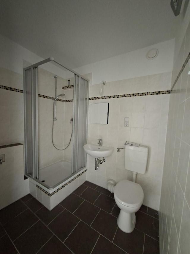 تصویر 3 Zimmer / 66,69 m² – Schönefelder Chaussee 249, 2. OG rechts - schöne 3-Zimmer-Wohnung mit Duschbad - WBS erforderlich