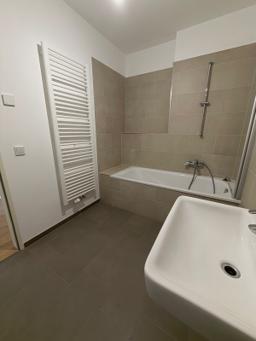 تصویر 4 Zimmer / 84,46 m² – Ihr Traumzuhause: 4 Zimmer mit Gäste-WC, Badewanne & Balkon