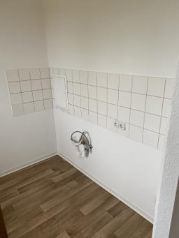 تصویر 1 Zimmer / 36,37 m² – Seniorenwohnung mit Duschbad und schickem Einbauschrank im Flur!
