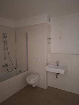 تصویر 4 Zimmer / 85,01 m² – 4-Raum-Whg. Schwarzheider Str. 29, 2.OG / Vermietung ohne WBS